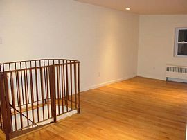 Single Family House Cute,Cozy & Clean in Peekskill, NY (Photo 3 of 6)