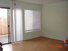 2br 1.5bth Condo in Lake Forest 1200sqft in Lake Forest, CA (Photo 4 of 6)