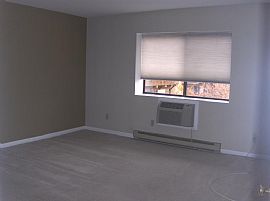 Spacious condo, great for roomates in Norwalk, CT (Photo 6 of 6)