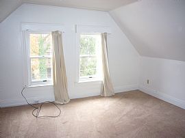 Regent Square 2 BR in Wilkinsburg, PA (Photo 3 of 4)