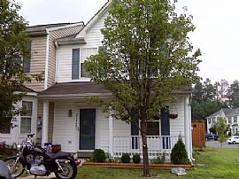 End unit Townhouse close to base in Lexington Park, MD