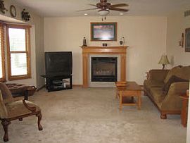 4Bed/2.5Bath Brighton Home in Brighton, MI (Photo 3 of 6)