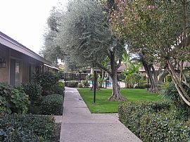 Alameda Plaza in Fresno, CA (Photo 1 of 5)