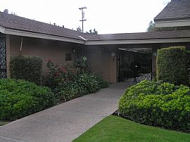 Alameda Plaza in Fresno, CA