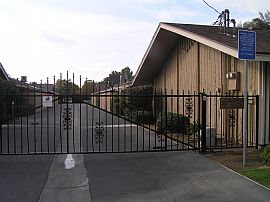 Alameda Plaza in Fresno, CA (Photo 3 of 5)