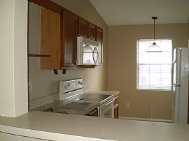 ONE STORY VILLA WITH BACKYARD/POOL in Sanford, FL (Photo 2 of 6)