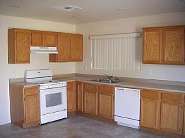 Nice, practical house in Las Vegas, NV (Photo 1 of 4)