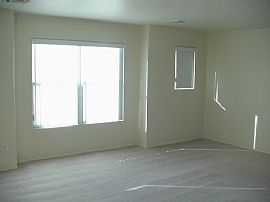 Nice, practical house in Las Vegas, NV (Photo 3 of 4)