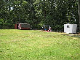 Adorable Brick Home in Douglasville, GA (Photo 6 of 6)