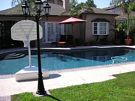 PRICE REDUCED!!! S. OF THE BLVD HOME in Tarzana, CA (Photo 3 of 4)