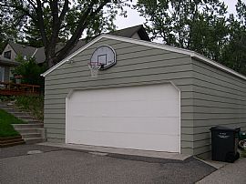 $2000 / 4br - Linden Hills House for Ren in Minneapolis, MN (Photo 2 of 3)