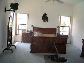 Lake shore, swiming pool in Boca Raton, FL (Photo 5 of 5)