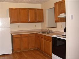 Charming 3 BR Ranch Style Home for Rent in Kettering, OH (Photo 4 of 6)