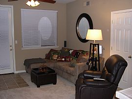 Beautiful 3 Bedroom Condo in Rocklin, CA (Photo 3 of 4)