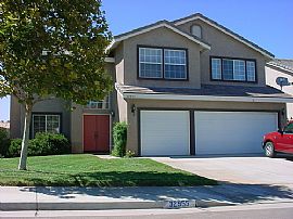 Large Home with Beautiful Yard for Rent! in Wildomar, CA