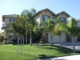 Gorgeous 5BR Home w/View! in Murrieta, CA