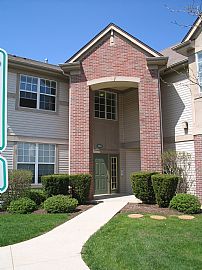 SPACIOUS 2BR CONDO W/1CAR GAR! in Crystal Lake, IL