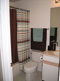 SPACIOUS 2BR CONDO W/1CAR GAR! in Crystal Lake, IL (Photo 4 of 6)