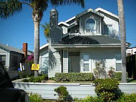 Adorable Townhome in North Pacific Beach in Pacific Beach, CA