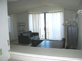 3 BRs, 3 Bath - Walk to the Beach/Bay! in Pacific Beach, CA (Photo 3 of 3)