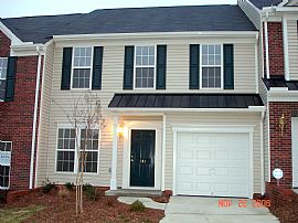 Spacious Townhome in GREAT location in Mauldin, SC