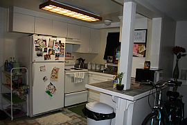 2 BR/1BA close to Belmont/Vandy/downtown in Nashville, TN (Photo 3 of 6)