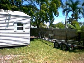 House w/pool, fenced yard, boy toy room in Dania Beach, FL (Photo 6 of 6)