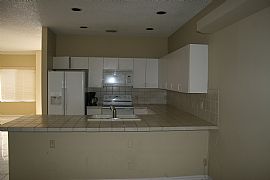 Spacious, clean 3/2 1/2 Towhome in Plantation, FL (Photo 2 of 6)