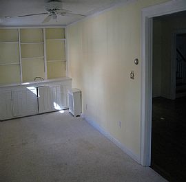 Great Family Home in Shaker Heights, OH (Photo 6 of 6)