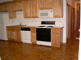 3 BDR 2 BATH 3 BLOCKS FROM WRIGLEYVILLE  in Lakeview, IL (Photo 3 of 3)