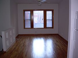 DUPLEX 3 BDR/2 BATH ONE BLOCK FROM LAKE  in Lakeview, IL (Photo 3 of 4)