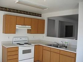 Newer KB Home in El Mirage, AZ (Photo 2 of 3)