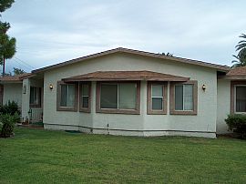 Beautiful Custom Home on Acre Lot in Phoenix, AZ