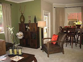 Gorgeous Condo Overlooking Lagoon!!! in Phoenix, AZ (Photo 4 of 6)