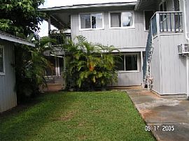 Tropical, spacious 4B/2B flat in Kaneohe, HI