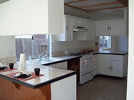 $675 1st Months Rent! 3 bed 3 bath Home! in Perris, CA (Photo 3 of 6)