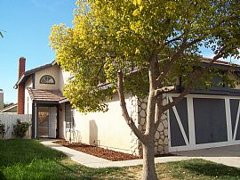 $675 1st Months Rent! 3 bed 3 bath Home! in Perris, CA