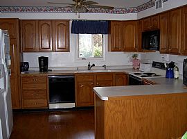 Huge Home For Rent Or Lease w/ Option in Arlington Heights, IL (Photo 2 of 6)