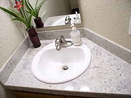 FREE DECEMBER- 2bd 2.5 bath townhouse  in Kirkland, WA (Photo 3 of 4)