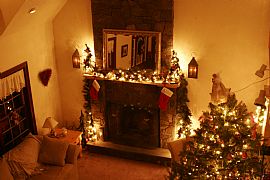 Stunning Cape Cod with Hudson River view in Coxsackie, NY (Photo 2 of 4)