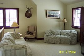 Stunning Cape Cod with Hudson River view in Coxsackie, NY (Photo 4 of 4)