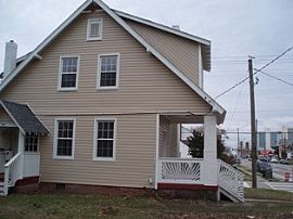 VIRGINIA BEACH COTTAGE AT OCEAN FRONT in Virginia Beach, VA (Photo 2 of 6)