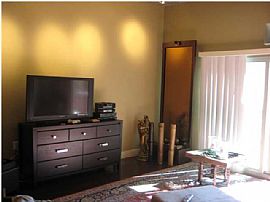 Luxurious Furnished Downtown Loft in Charleston, SC (Photo 3 of 6)