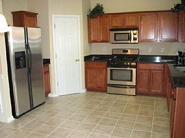 Beautiful Townhome, quiet community in Stone Mountain, GA (Photo 4 of 6)