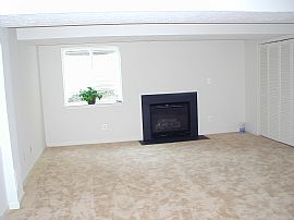 Luxury Townhome in Aberdeen, MD (Photo 4 of 5)