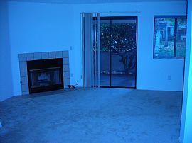 nice, clean condo in a great community in Rancho Cucamonga, CA (Photo 2 of 5)