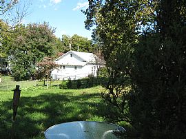 2 bedroom/ 1 bath with huge Yard. in Mooresville, NC (Photo 3 of 5)