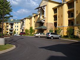 Lakeside condo with Smoky Mountain Views in Dandridge, TN