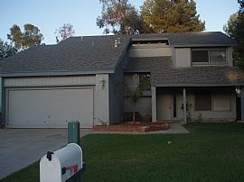 Great Community with Lake in Temecula, CA