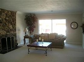 4 bdrm / 2bthrm house $2700 in Van Nuys, CA (Photo 2 of 6)